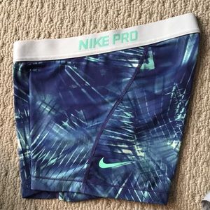 Nike pro’s
